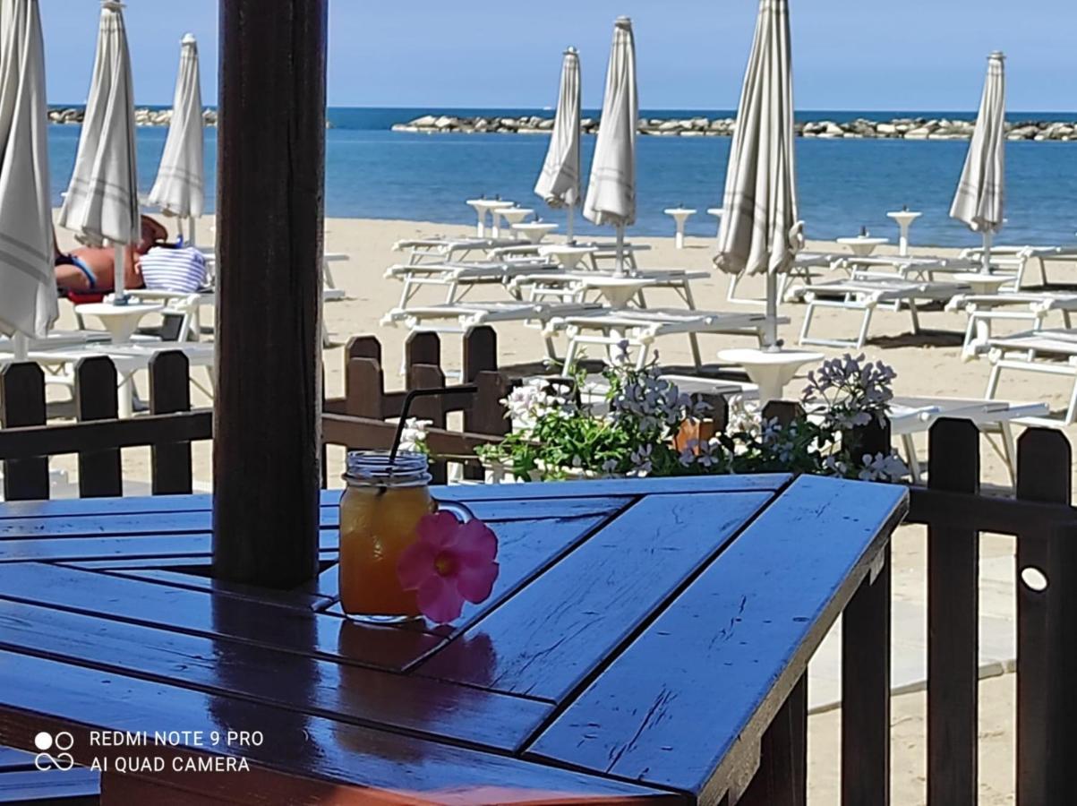 Hotel Imperiale Cesenatico Esterno foto