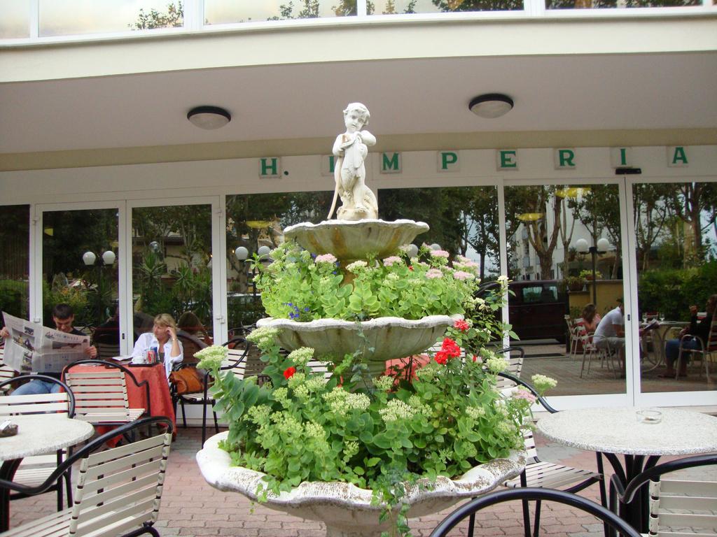Hotel Imperiale Cesenatico Esterno foto