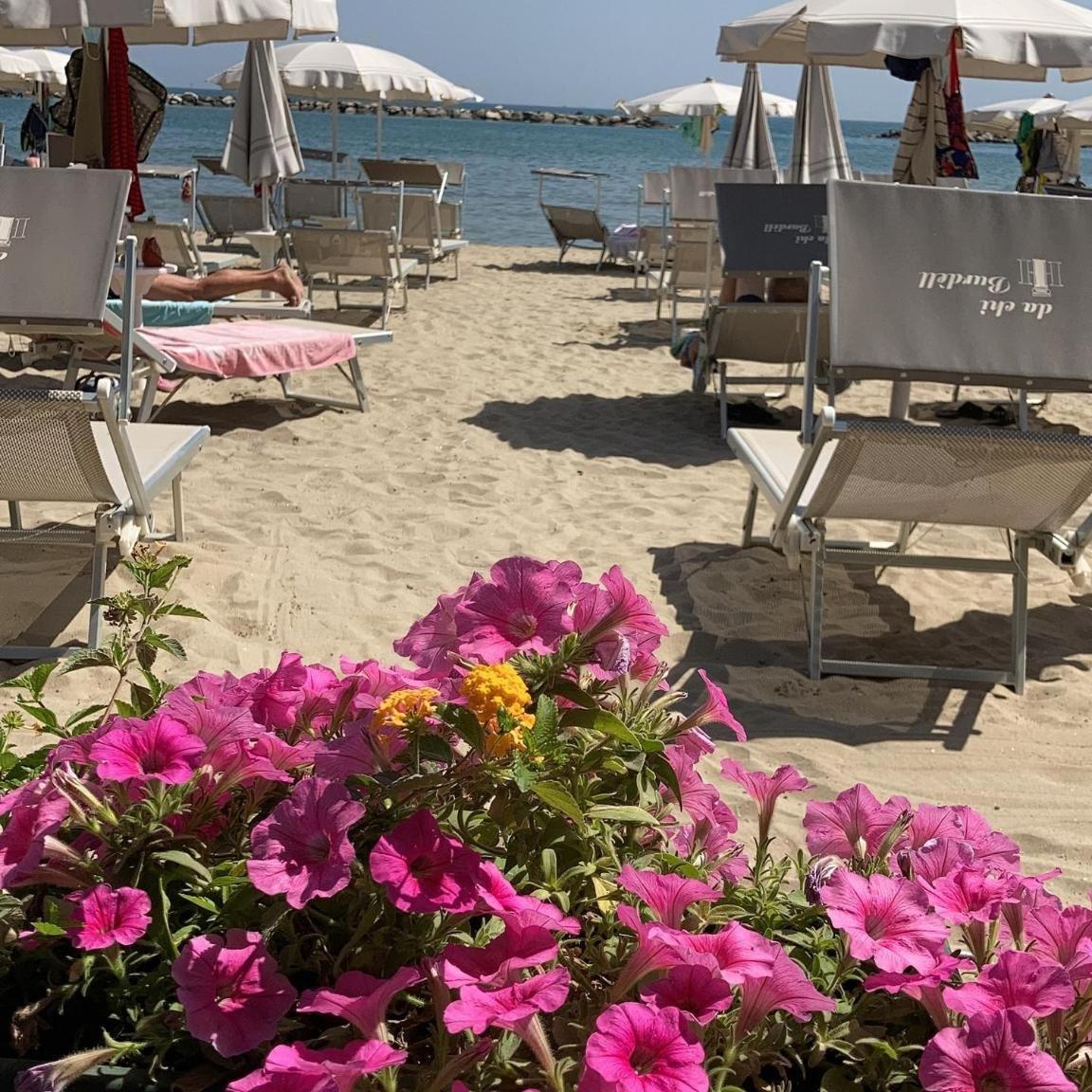 Hotel Imperiale Cesenatico Esterno foto