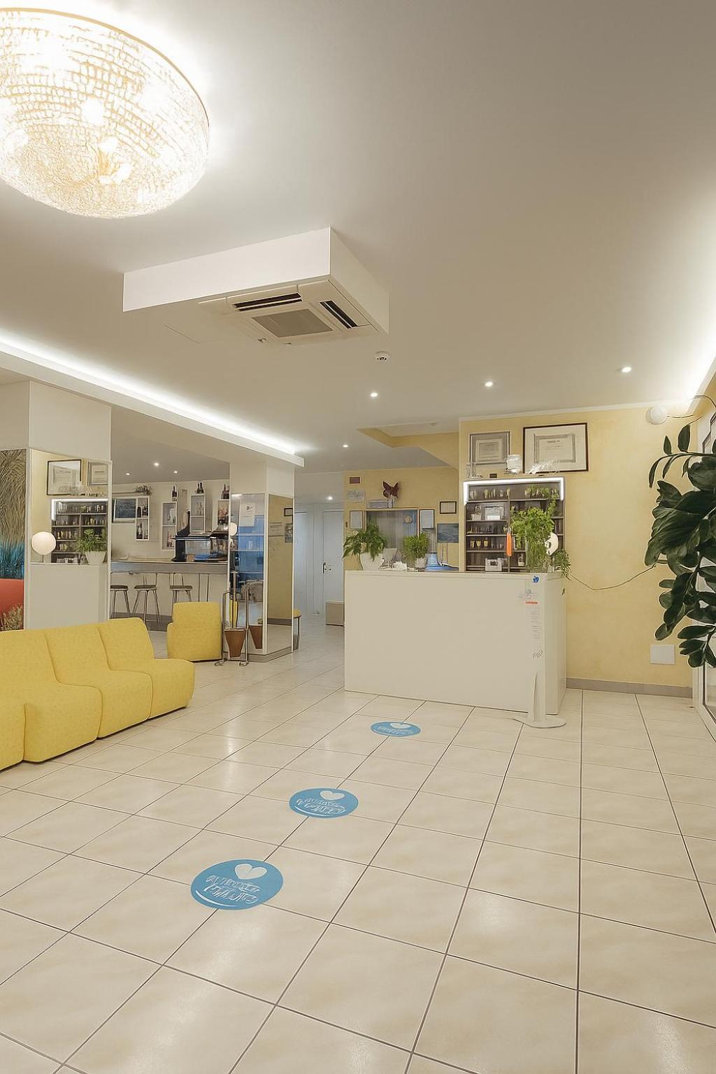 Hotel Imperiale Cesenatico Esterno foto