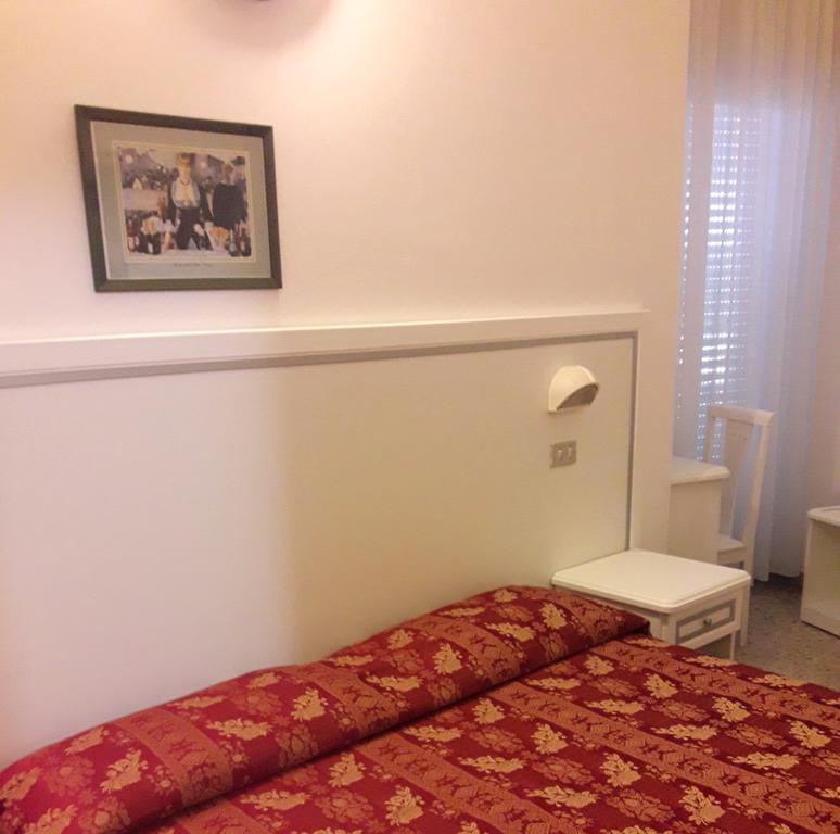 Hotel Imperiale Cesenatico Esterno foto